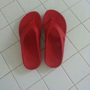 Red Original OOFOS